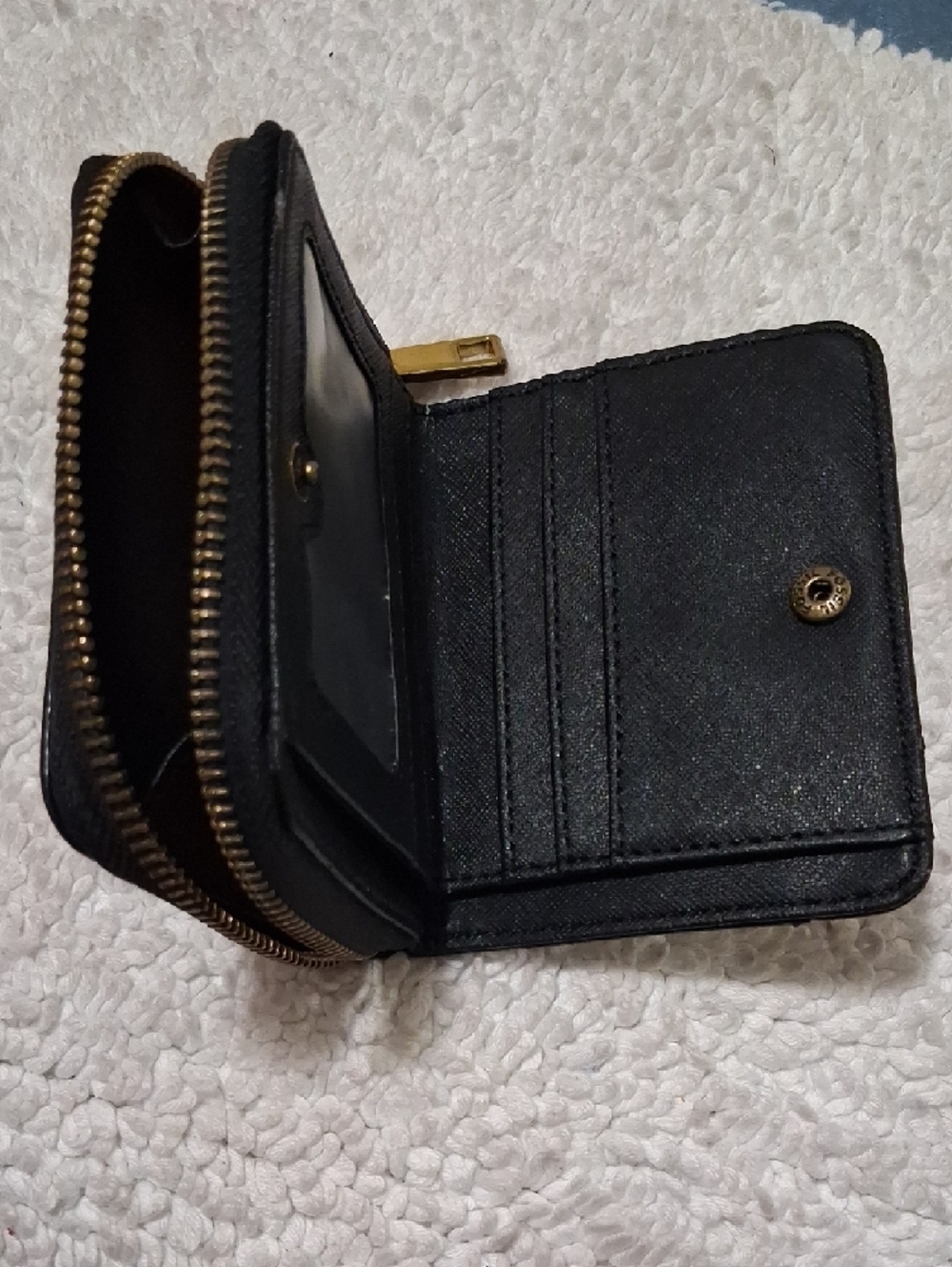 Fossil Black Pebbled Leather Zip Card Wallet with Gold Hardware - Picture 5 of 7